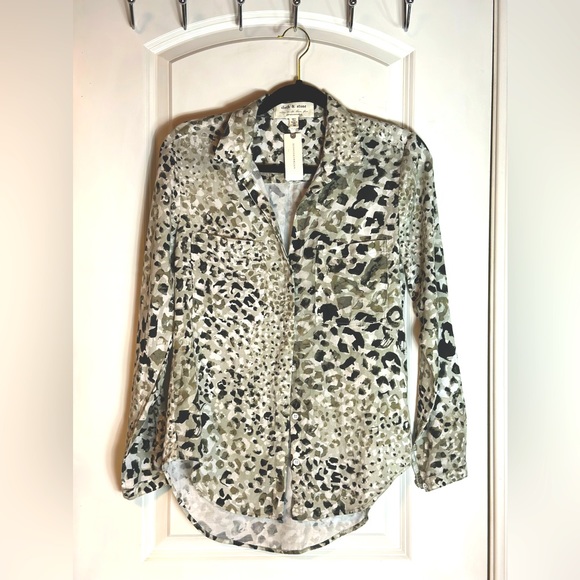 Women’s Anthropologie Blouse❤️ - Picture 1 of 3